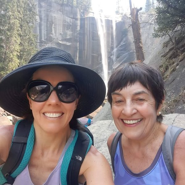 Alejandra y Susana en Yosemite